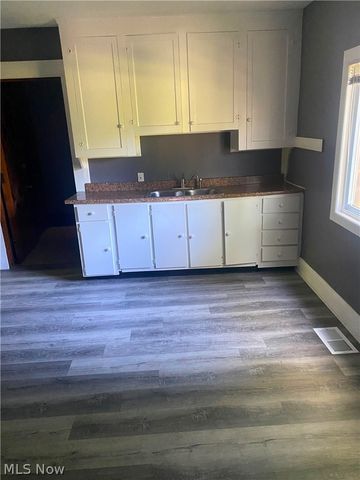 3155 W 48th Street, Cleveland, OH 44102