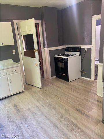 3155 W 48th Street, Cleveland, OH 44102