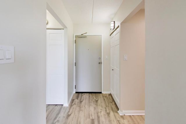 500 Park Avenue 606, Calumet City, IL 60409