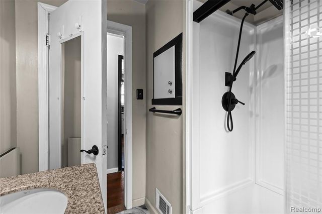 3406 Ferris Avenue, Lincoln Park, MI 48146