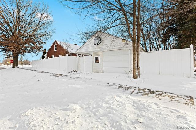 3406 Ferris Avenue, Lincoln Park, MI 48146