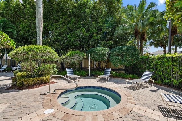 114 Lancaster Way, Royal Palm Beach, FL 33414
