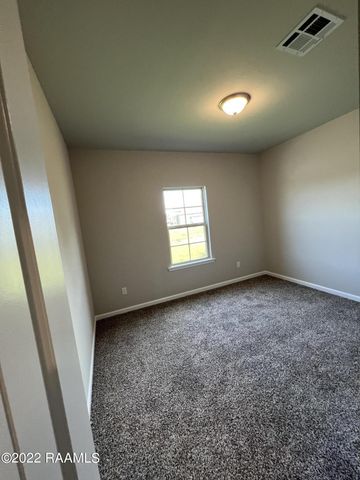 213 Garden Oaks Avenue, Youngsville, LA 70592