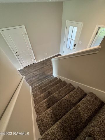 213 Garden Oaks Avenue, Youngsville, LA 70592