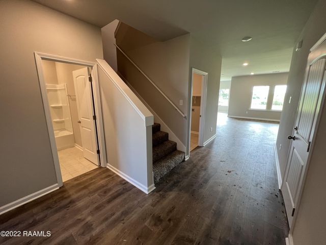213 Garden Oaks Avenue, Youngsville, LA 70592