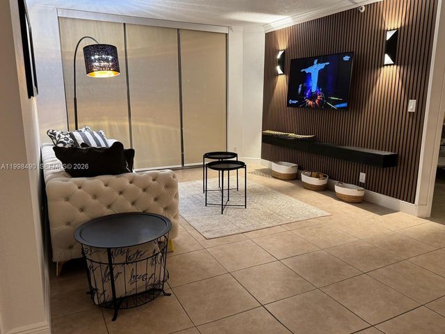 3600 Mystic Pointe Dr 910, Aventura, FL 33180