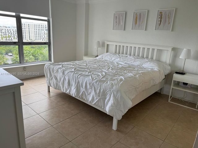 3600 Mystic Pointe Dr 910, Aventura, FL 33180