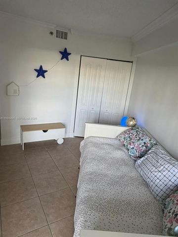 3600 Mystic Pointe Dr 910, Aventura, FL 33180