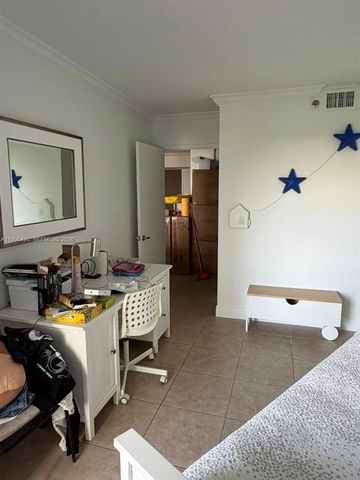 3600 Mystic Pointe Dr 910, Aventura, FL 33180