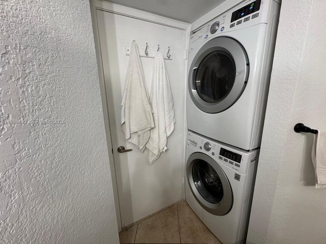 3600 Mystic Pointe Dr 910, Aventura, FL 33180