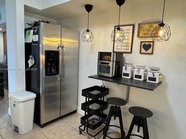 3600 Mystic Pointe Dr 910, Aventura, FL 33180