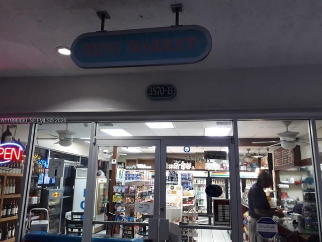 3600 Mystic Pointe Dr 910, Aventura, FL 33180