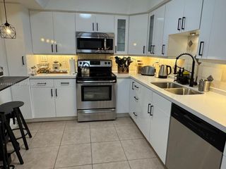 3600 Mystic Pointe Dr 910, Aventura, FL 33180