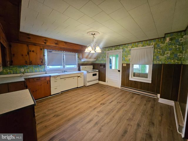 153 ROCKY FORD RD, Clear Brook, VA 22624