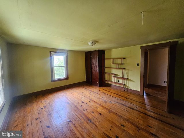 153 ROCKY FORD RD, Clear Brook, VA 22624