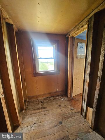 153 ROCKY FORD RD, Clear Brook, VA 22624
