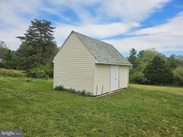 153 ROCKY FORD RD, Clear Brook, VA 22624