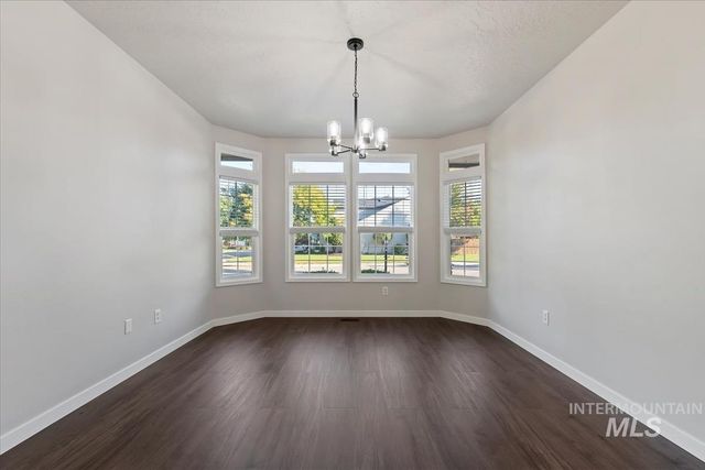 1823 E Summercove Dr, Meridian, ID 83646