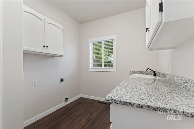 1823 E Summercove Dr, Meridian, ID 83646