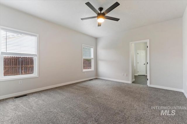 1823 E Summercove Dr, Meridian, ID 83646