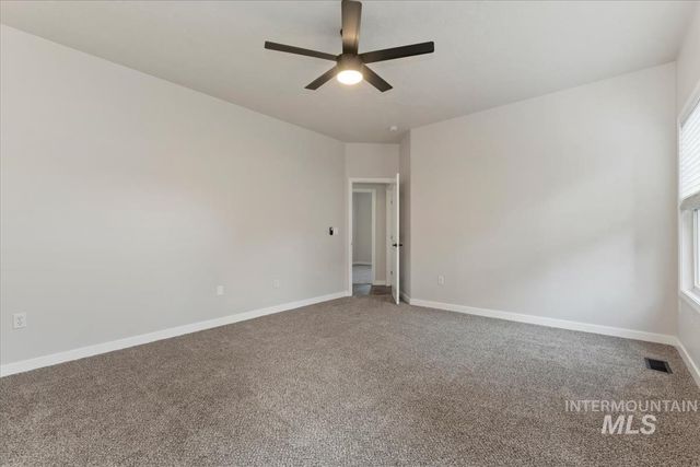 1823 E Summercove Dr, Meridian, ID 83646