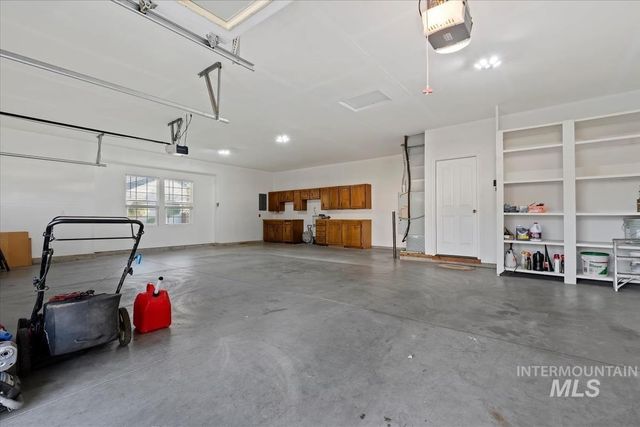 1823 E Summercove Dr, Meridian, ID 83646