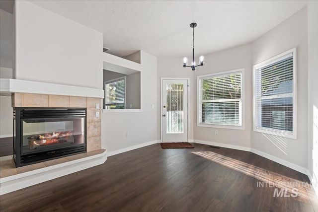 1823 E Summercove Dr, Meridian, ID 83646