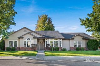 1823 E Summercove Dr, Meridian, ID 83646