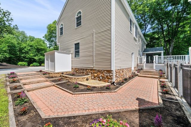 25 Turtle Lane, North Andover, MA 01845