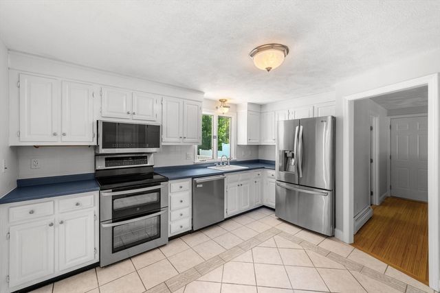 25 Turtle Lane, North Andover, MA 01845
