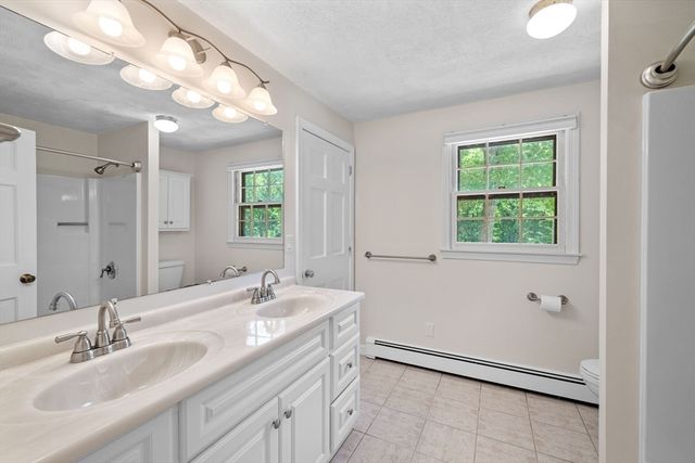 25 Turtle Lane, North Andover, MA 01845