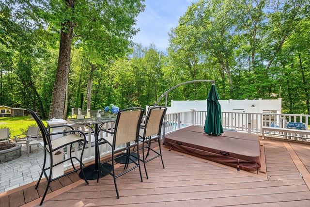 25 Turtle Lane, North Andover, MA 01845