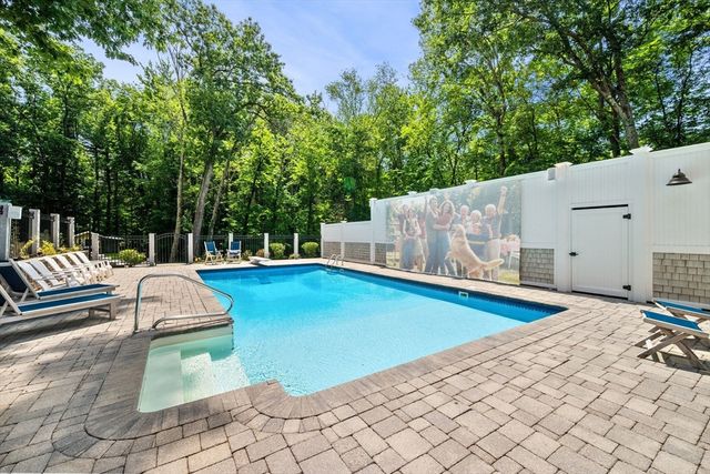 25 Turtle Lane, North Andover, MA 01845