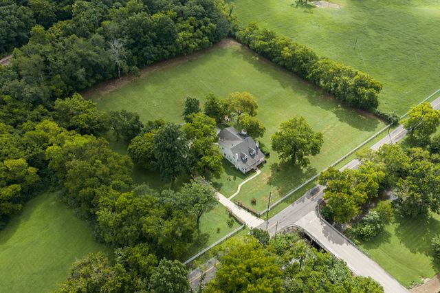 7996 Old Springfield Pike, Goodlettsville, TN 37072