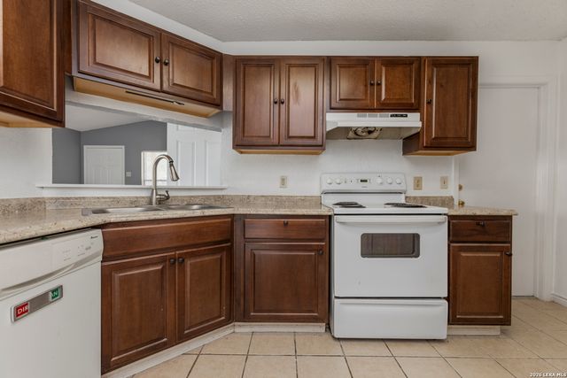 9227 Old Sky Harbor, San Antonio, TX 78242