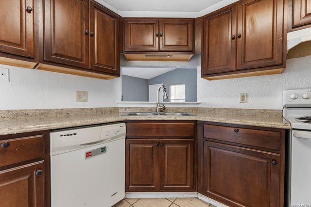 9227 Old Sky Harbor, San Antonio, TX 78242