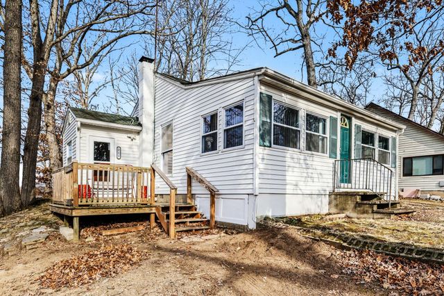 211 North Drive, Columbia Twp, MI 49230