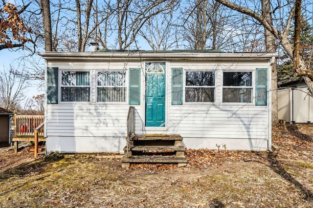 211 North Drive, Columbia Twp, MI 49230