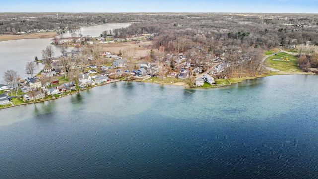 211 North Drive, Columbia Twp, MI 49230