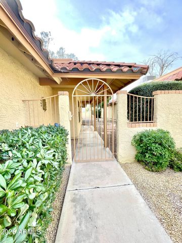 12354 S SHOSHONI Drive, Phoenix, AZ 85044