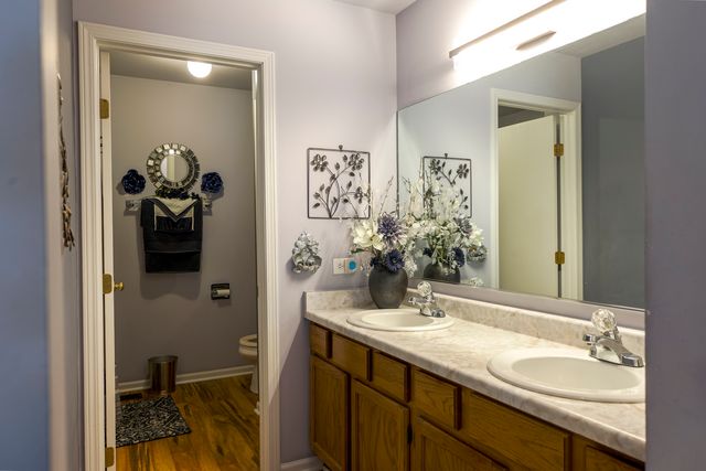 1408 Welland Court, Roselle, IL 60172