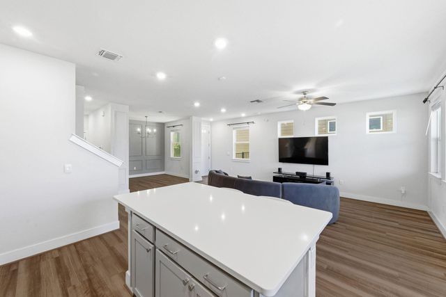 7416 Travertine Spring DR 149, Austin, TX 78744