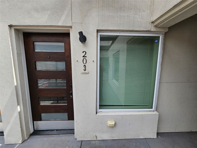 4806 Virginia Avenue 203, Dallas, TX 75204