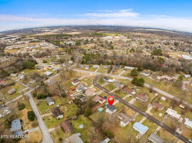 421 Cumberland Ave, Athens, TN 37303