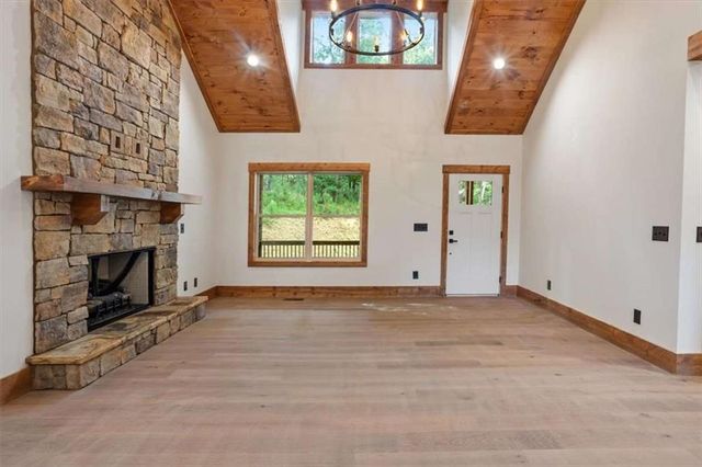 285 Parnell Drive, Ellijay, GA 30540