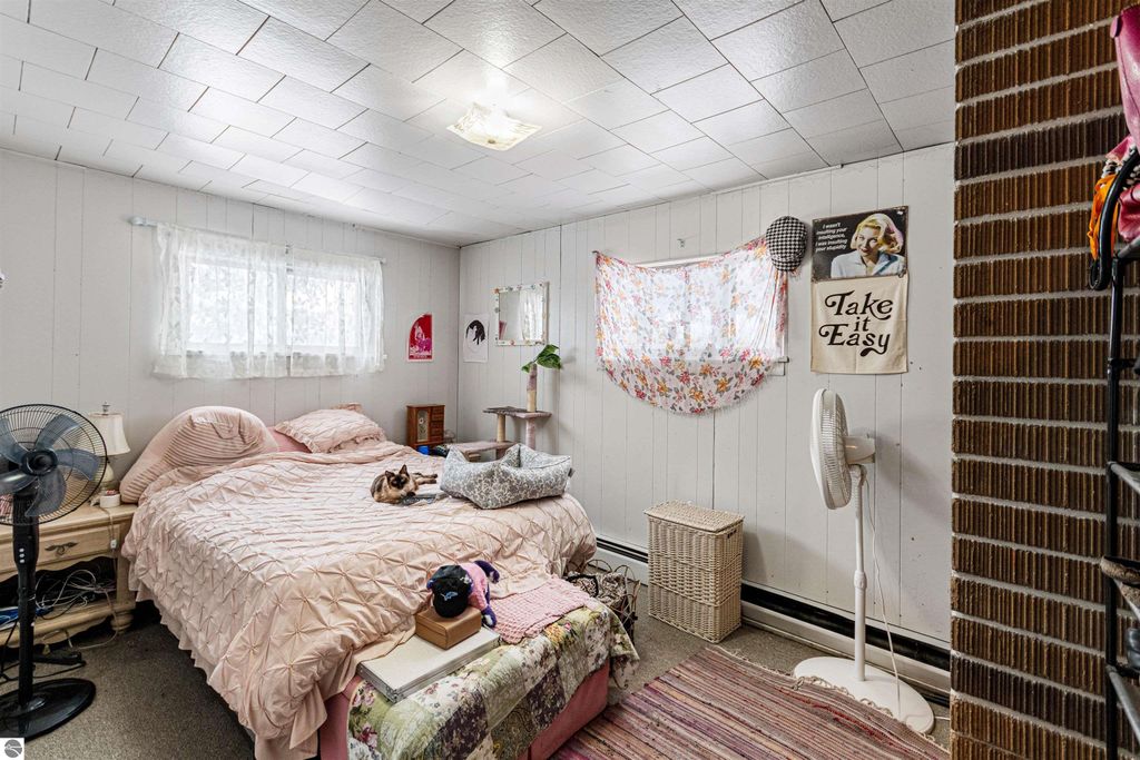 Image 16 of property listing at 1638 S Garfield Avenue, Traverse City, MI 49686