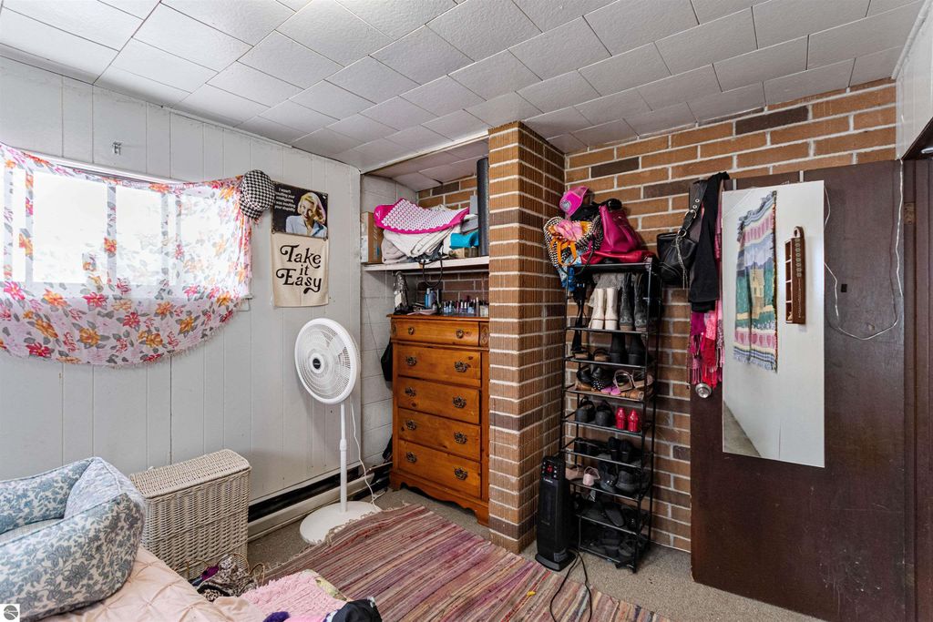 Image 21 of property listing at 1638 S Garfield Avenue, Traverse City, MI 49686