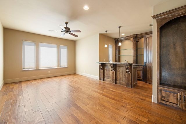 671 Avalanche Peak Way, Folsom, CA 95630