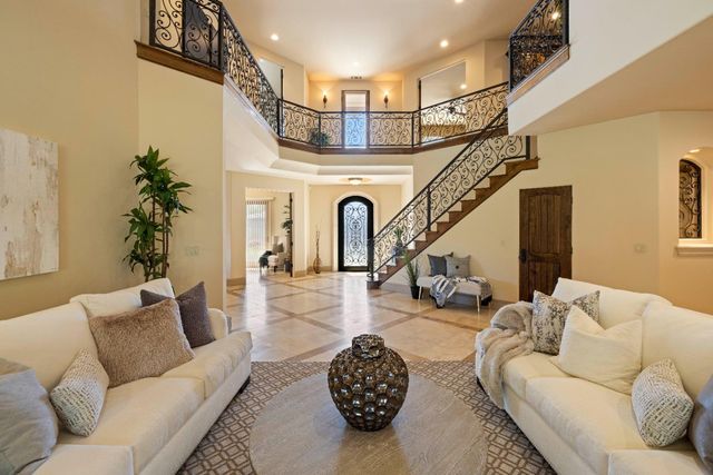671 Avalanche Peak Way, Folsom, CA 95630
