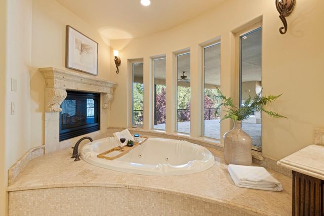 671 Avalanche Peak Way, Folsom, CA 95630